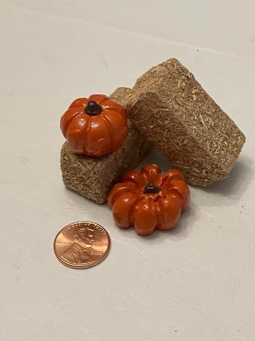 Miniature Hay Bales and Pumpkins