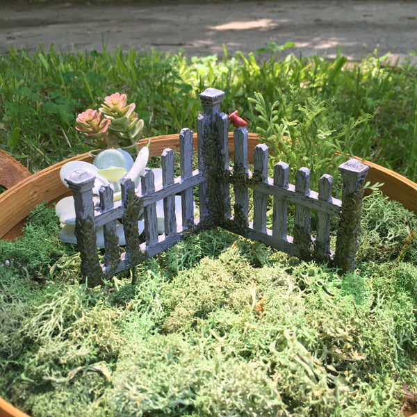 Choice of Red, White or Gray Miniature Corner Fence