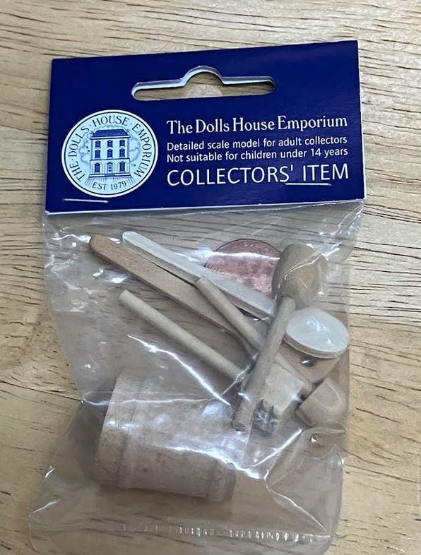 Dollhouse Kitchen Wooden Utensils, Miniature Kitchen Tools in a Tub